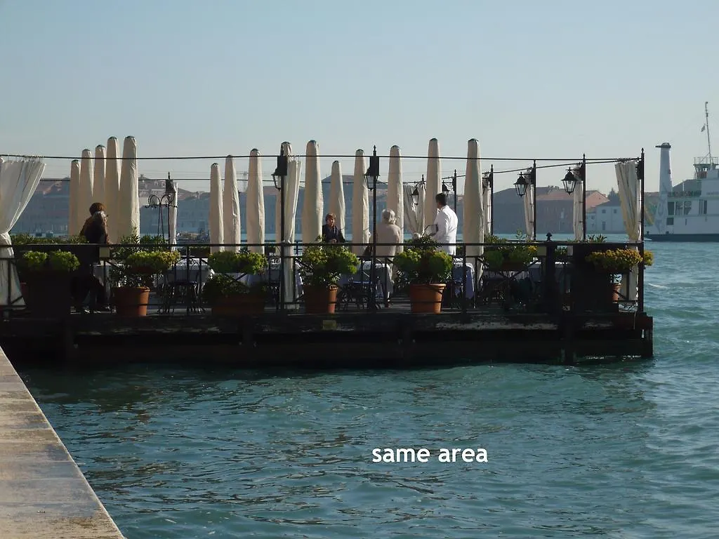 Cruise Harbor Next 4Pax, Mob Aircond, Wifi Lägenhet Venedig